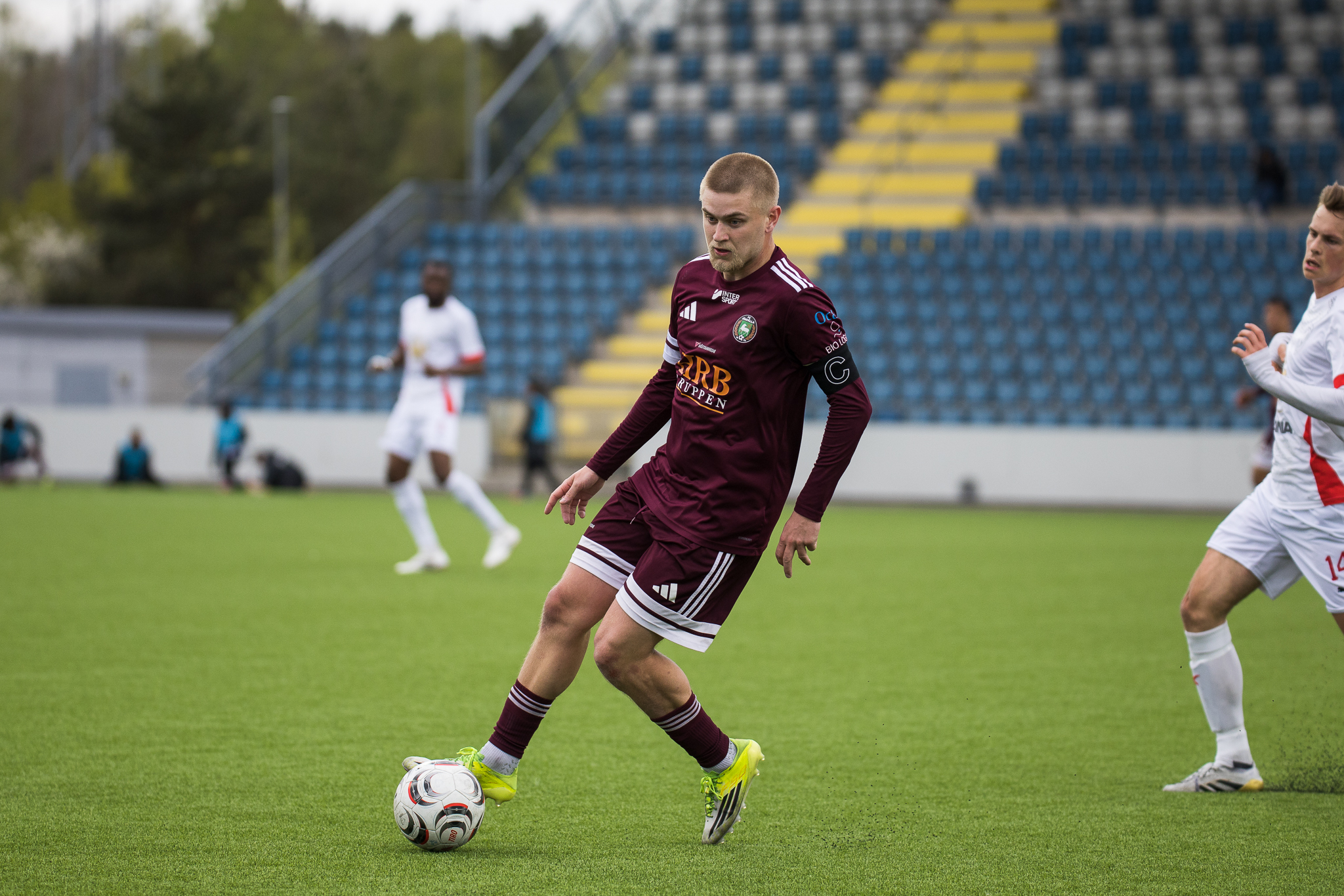 Herrlaget tar emot Enköpings SK på Järfällavallen